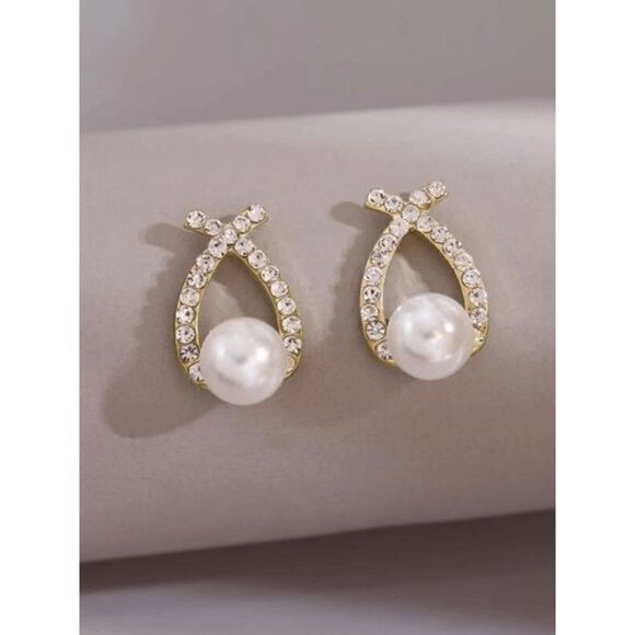 PEARL DIAMOND GOLD STUD EARRINGS - Picture 1 of 4